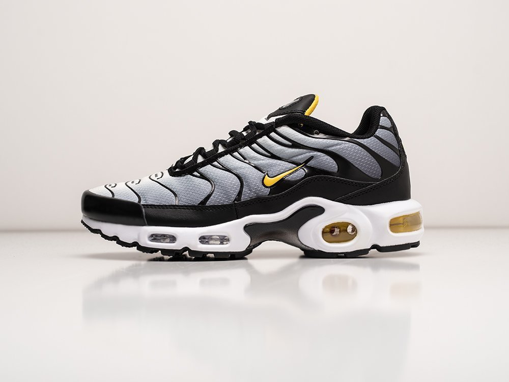 Air max plus white blue yellow hotsell